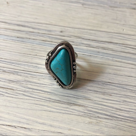 wildarrow Jewelry - Boho Blue Howlite Turquoise Western Cocktail Ring